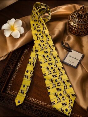VTG Andrew Scott 100% Silk Panda Bear Novelty Necktie Yellow Animal Print